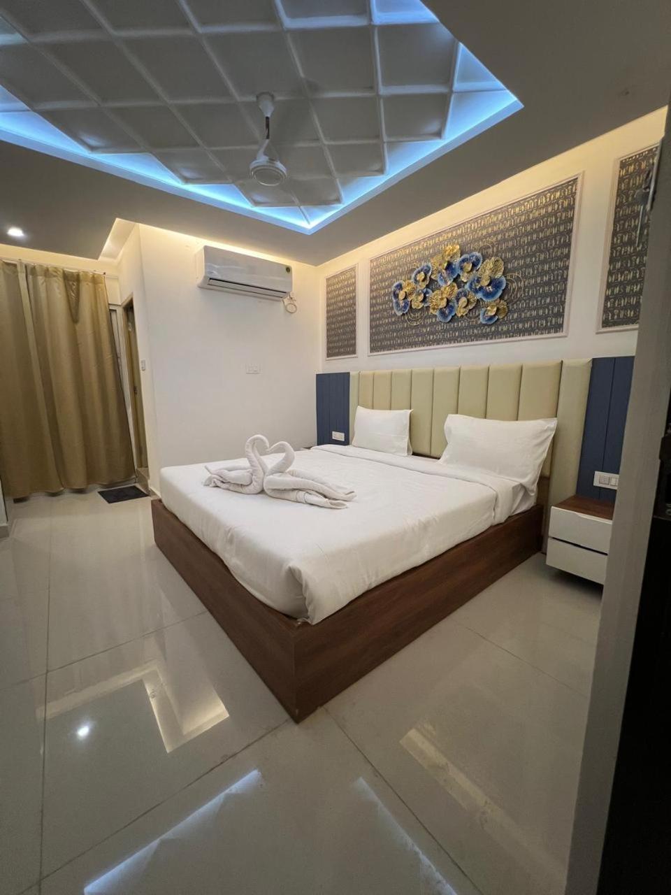 Snr Venus Hotels تيروباتي المظهر الخارجي الصورة